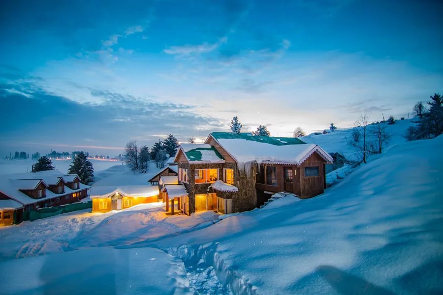 Experience In The Luxury Of Kashmir